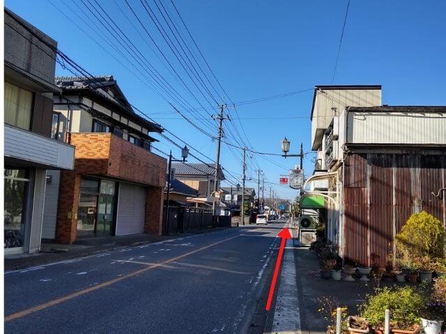 浮戸神社までまっすぐ行く道の写真